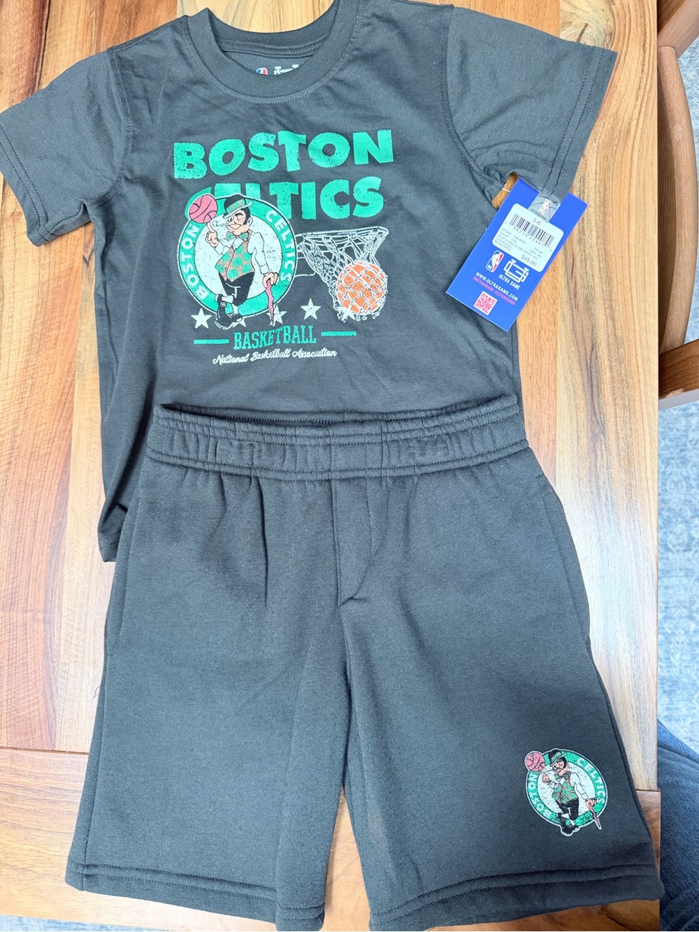 NBA Ultra Game Boston Celtics Black matching set, Youth Boys size 5-6